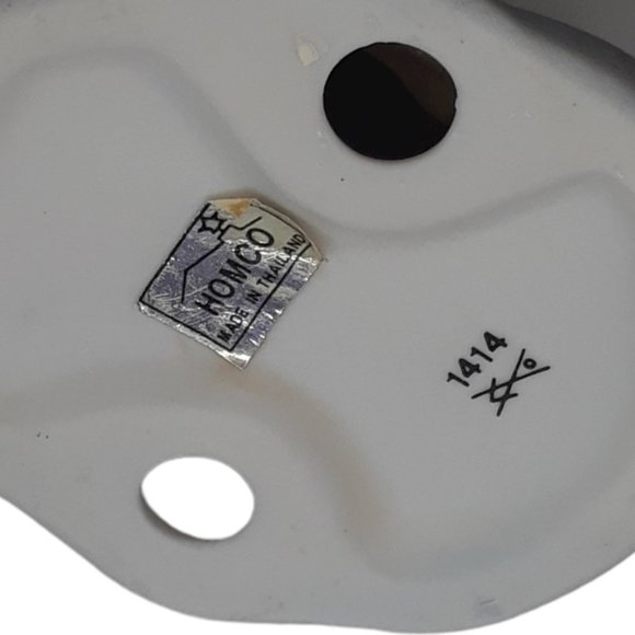 Vintage HOMCO Santa with Child and Angel with Baby Figurines - Set of Two - Picture 3 of 13